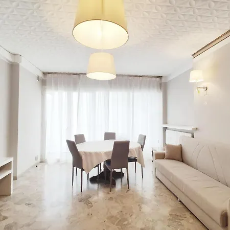 Ferienwohnung Lcc - Centralissimo - 100 Mt Da Piazza Mazzini - 50 Mt Dal Mare - Immobil Relax Lido di Jesolo Exterior foto