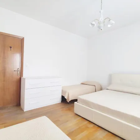 Ferienwohnung Lcc - Centralissimo - 100 Mt Da Piazza Mazzini - 50 Mt Dal Mare - Immobil Relax Lido di Jesolo Exterior foto