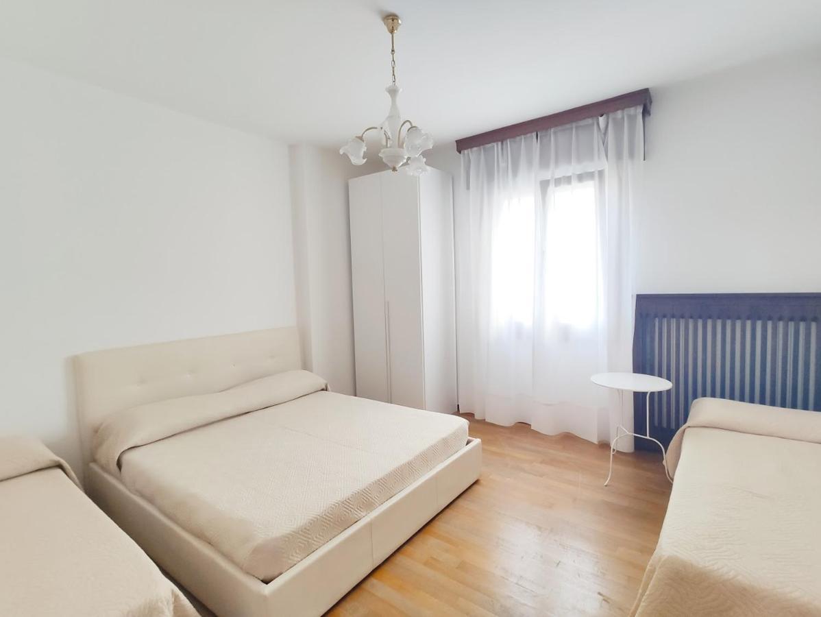 Appartamento Lcc - Centralissimo - 100 Mt Da Piazza Mazzini - 50 Mt Dal Mare *